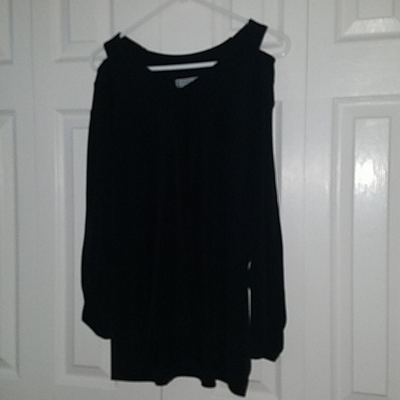 Women's Black Career V-neck Blouse - Picture 5 of 11